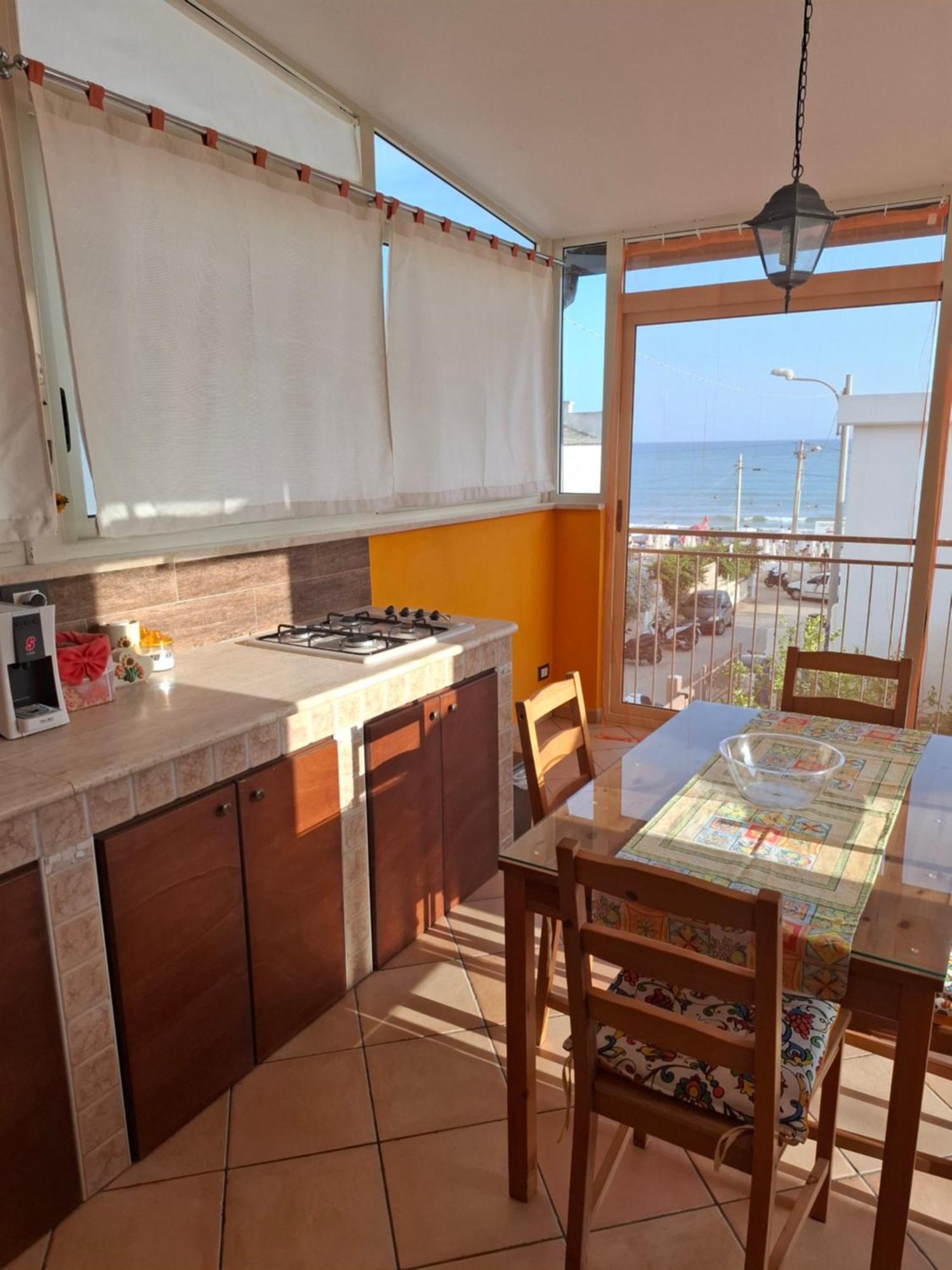 Casa Vacanze Villa Melina เรอัลมอนเต ภายนอก รูปภาพ