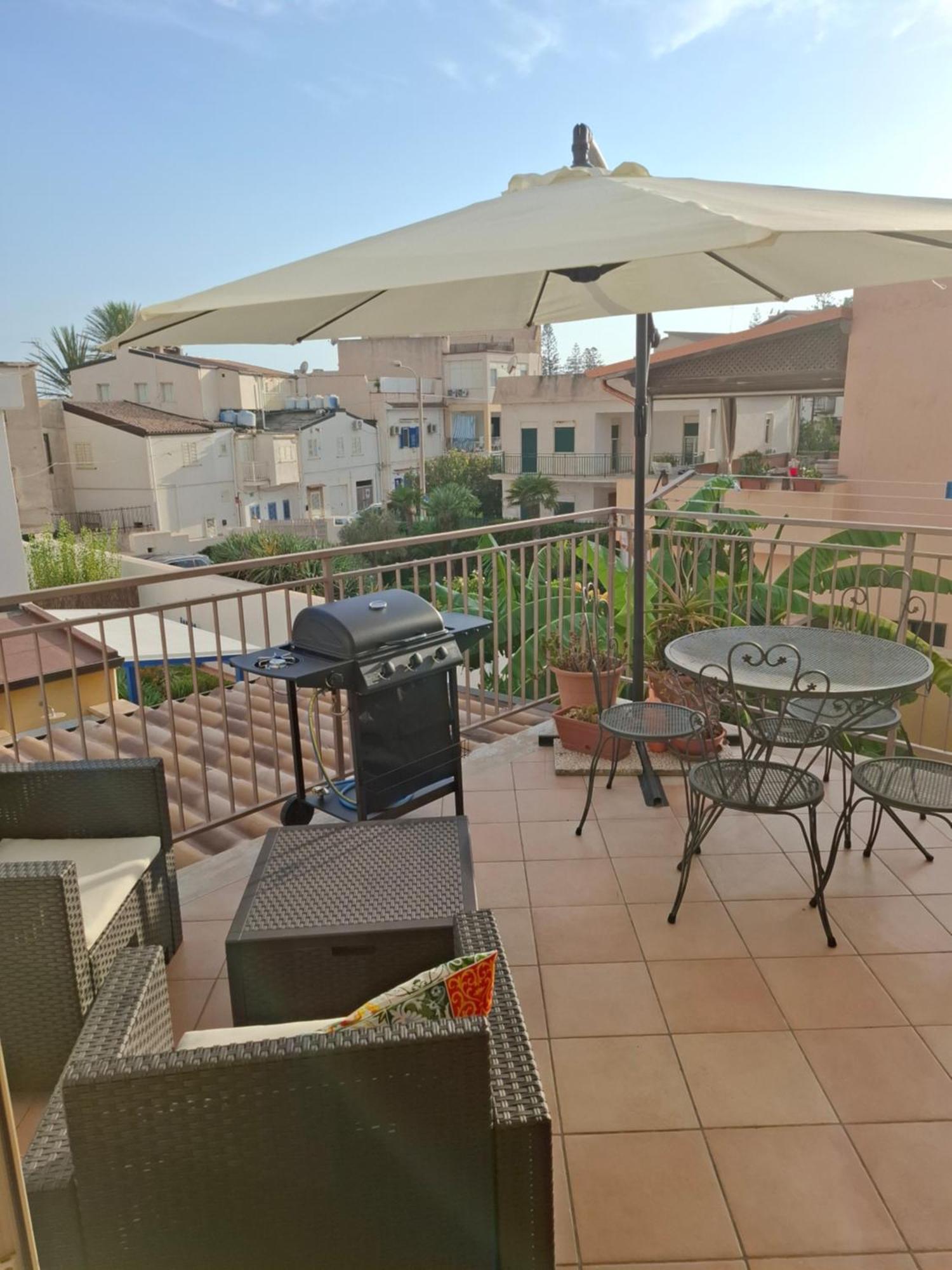 Casa Vacanze Villa Melina เรอัลมอนเต ภายนอก รูปภาพ