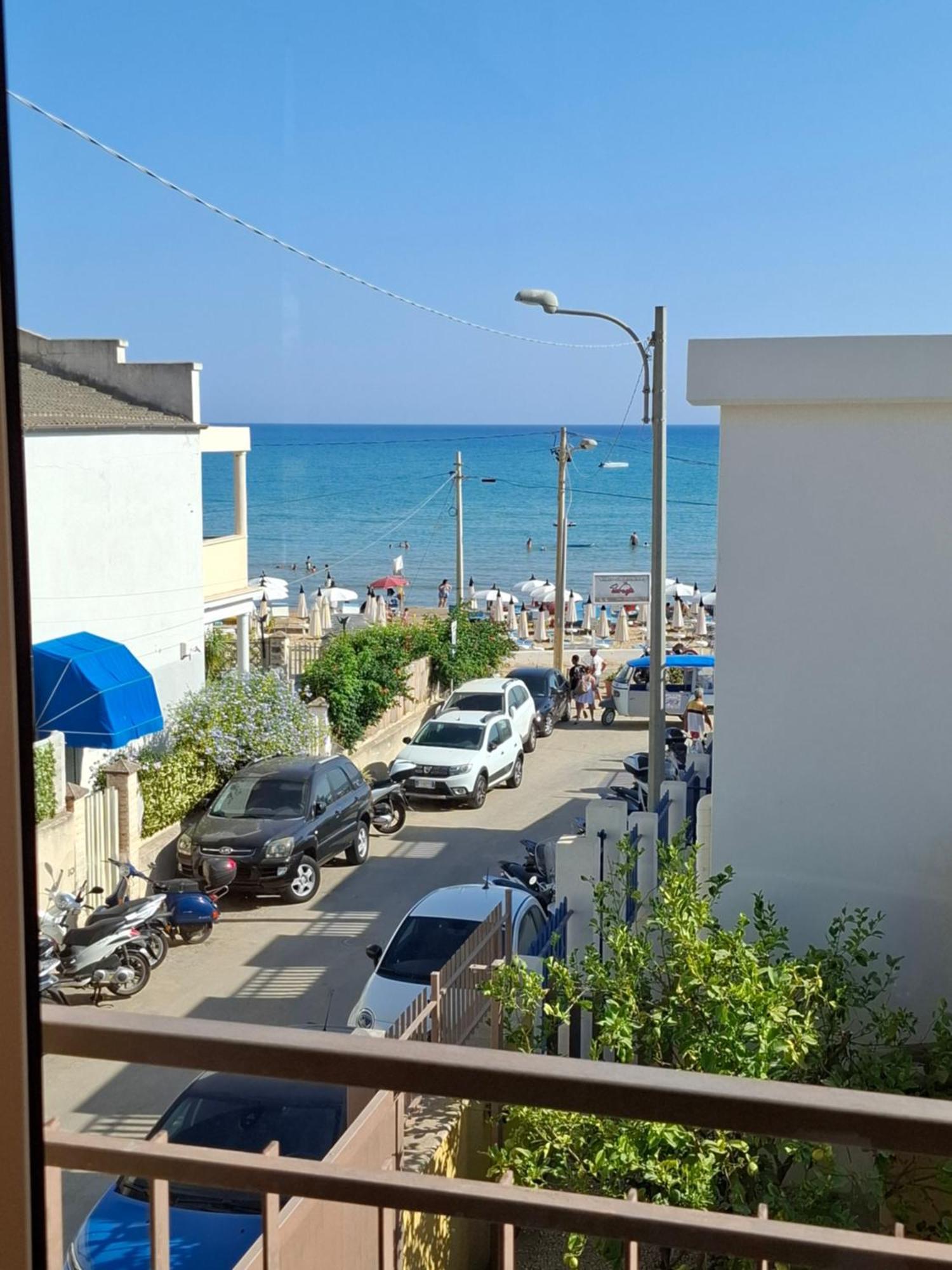 Casa Vacanze Villa Melina เรอัลมอนเต ภายนอก รูปภาพ